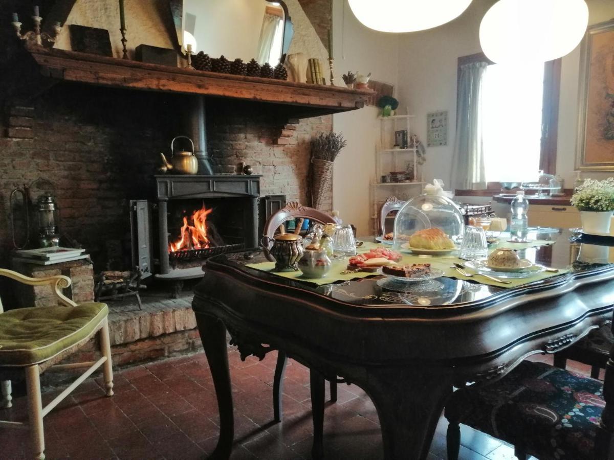 Corte Di Maggio B&B Country House Imola Bagian luar foto